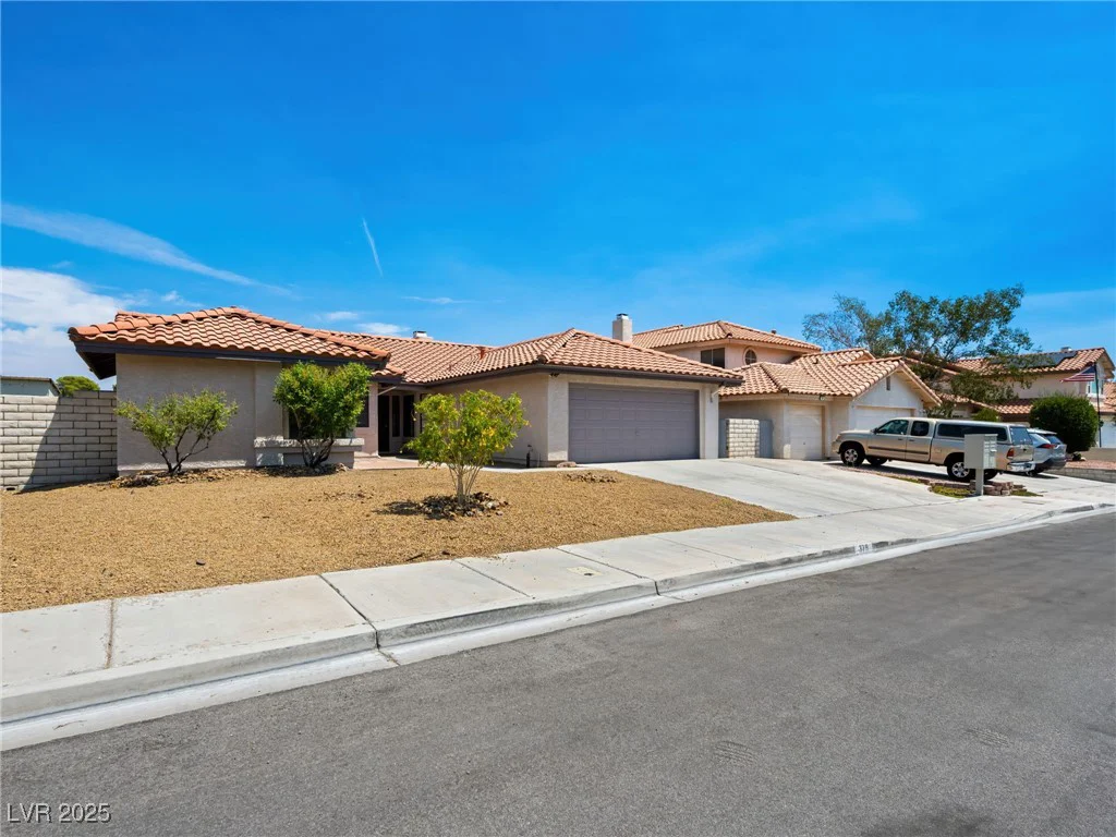 379 Bradford, Henderson, NV 89074