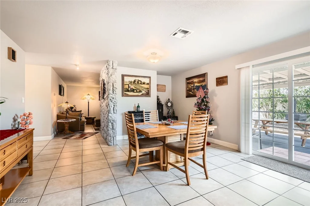 4605 Exposition, Las Vegas, NV 89102