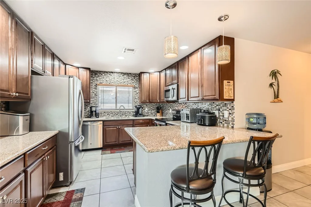 4605 Exposition, Las Vegas, NV 89102