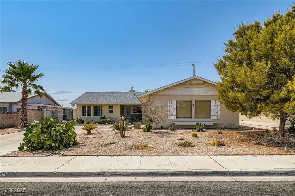4605 Exposition, Las Vegas, NV 89102