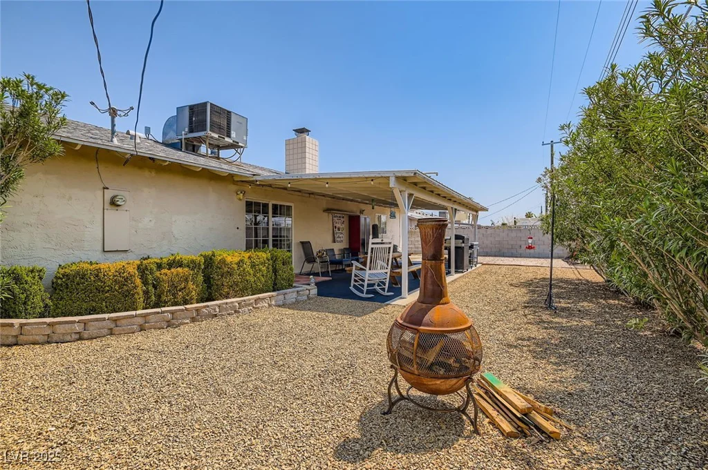 4605 Exposition, Las Vegas, NV 89102