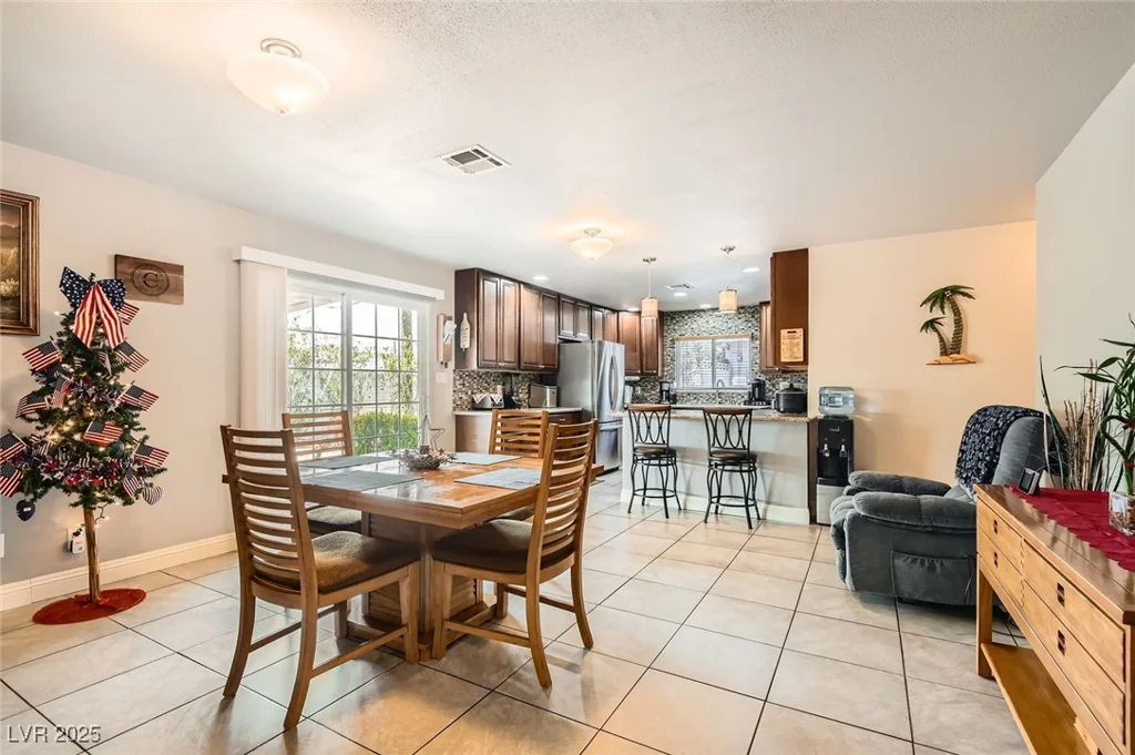 4605 Exposition, Las Vegas, NV 89102
