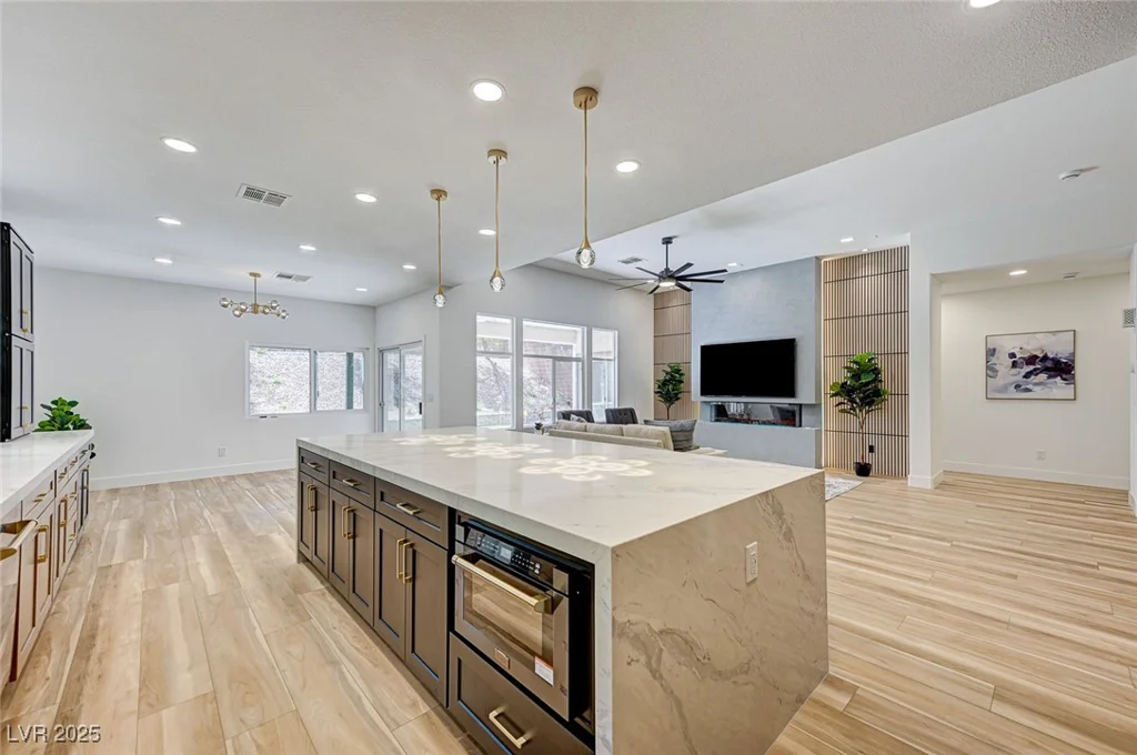85 Alerion, Las Vegas, NV 89138