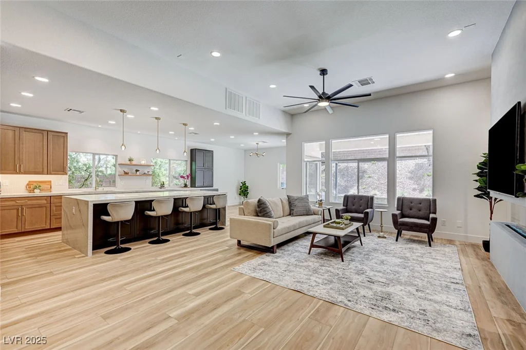 85 Alerion, Las Vegas, NV 89138