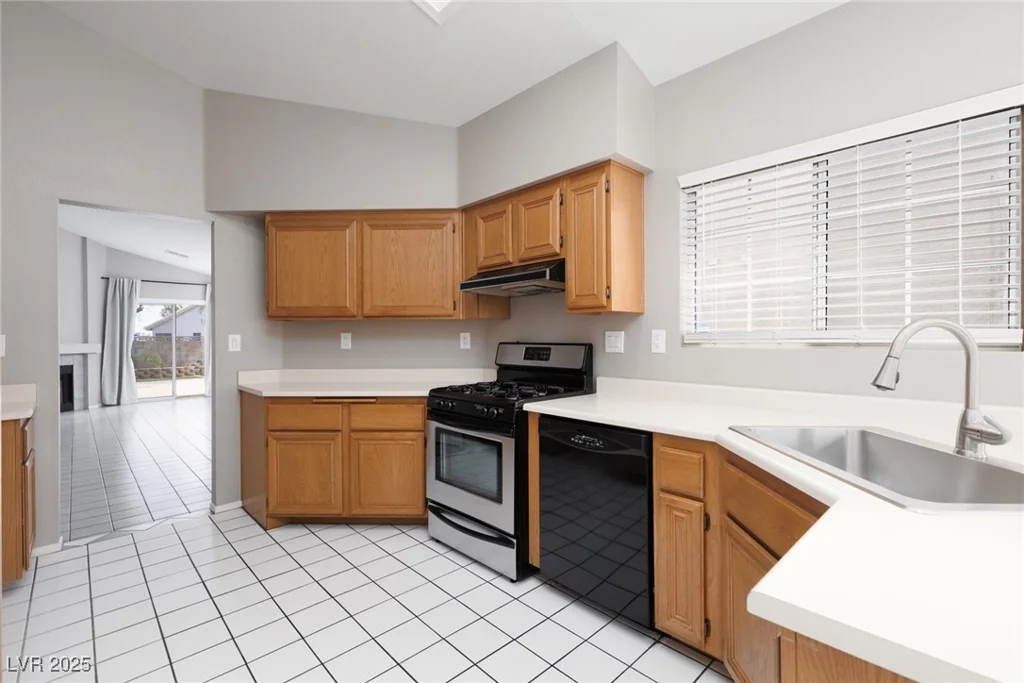 1048 Overture, Las Vegas, NV 89123