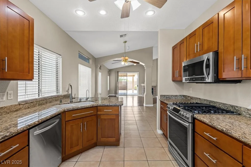 10537 Haileville, Las Vegas, NV 89129