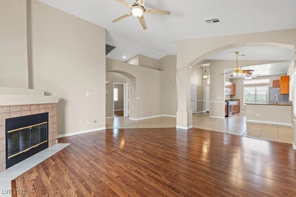 10537 Haileville, Las Vegas, NV 89129