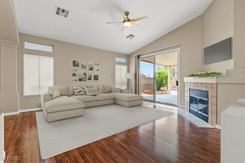 10537 Haileville, Las Vegas, NV 89129