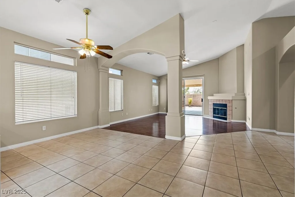 10537 Haileville, Las Vegas, NV 89129