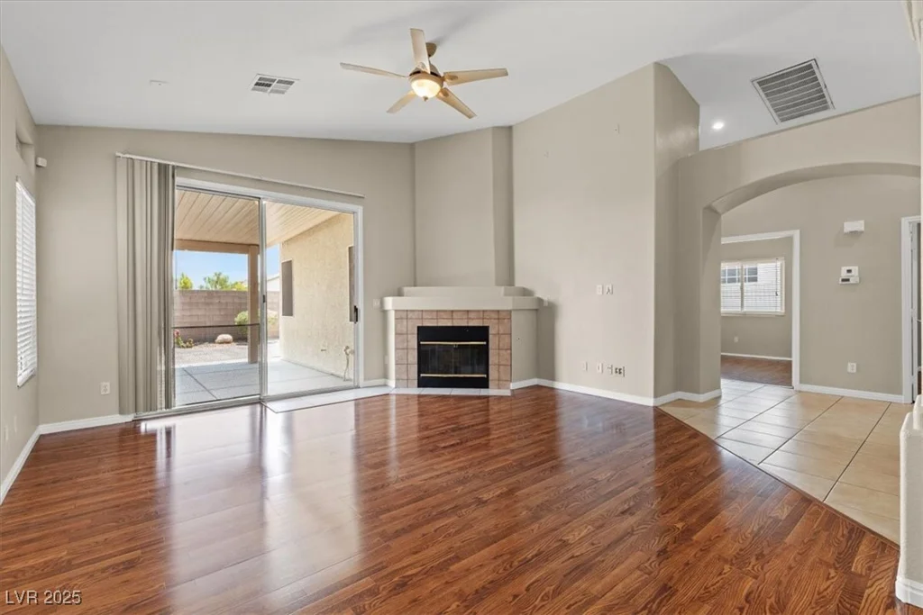 10537 Haileville, Las Vegas, NV 89129