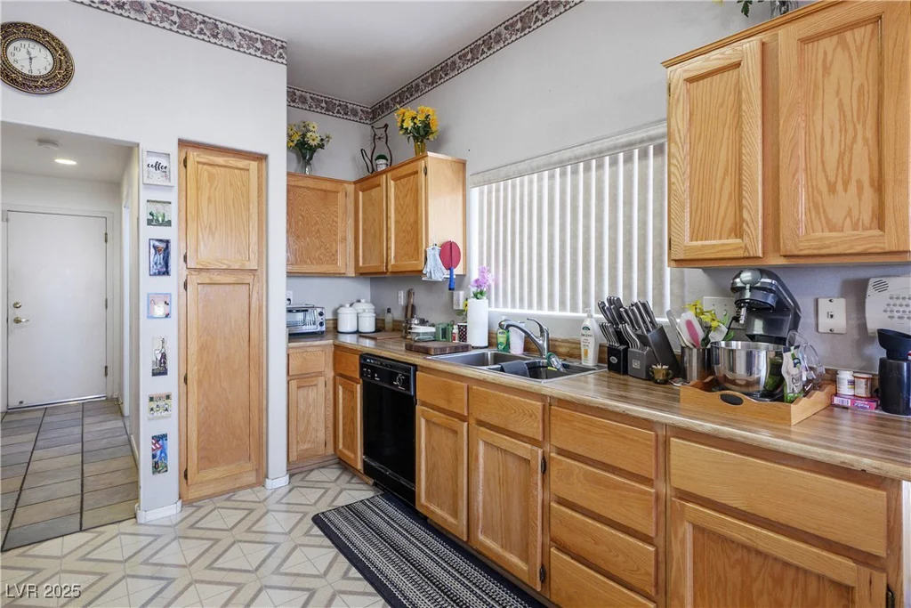 2441 Banora Point, Las Vegas, NV 89134