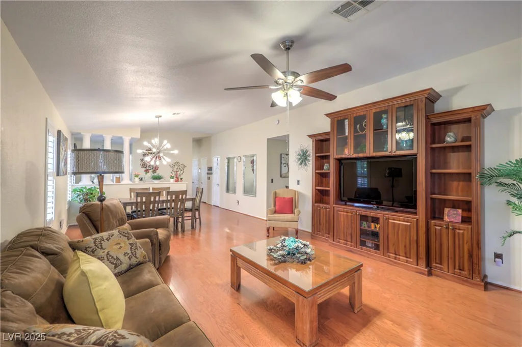 4824 Lawnwood, Las Vegas, NV 89130