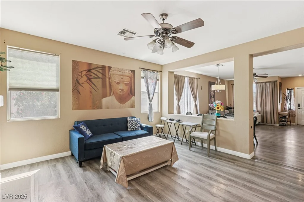 1172 Sloan, Las Vegas, NV 89110