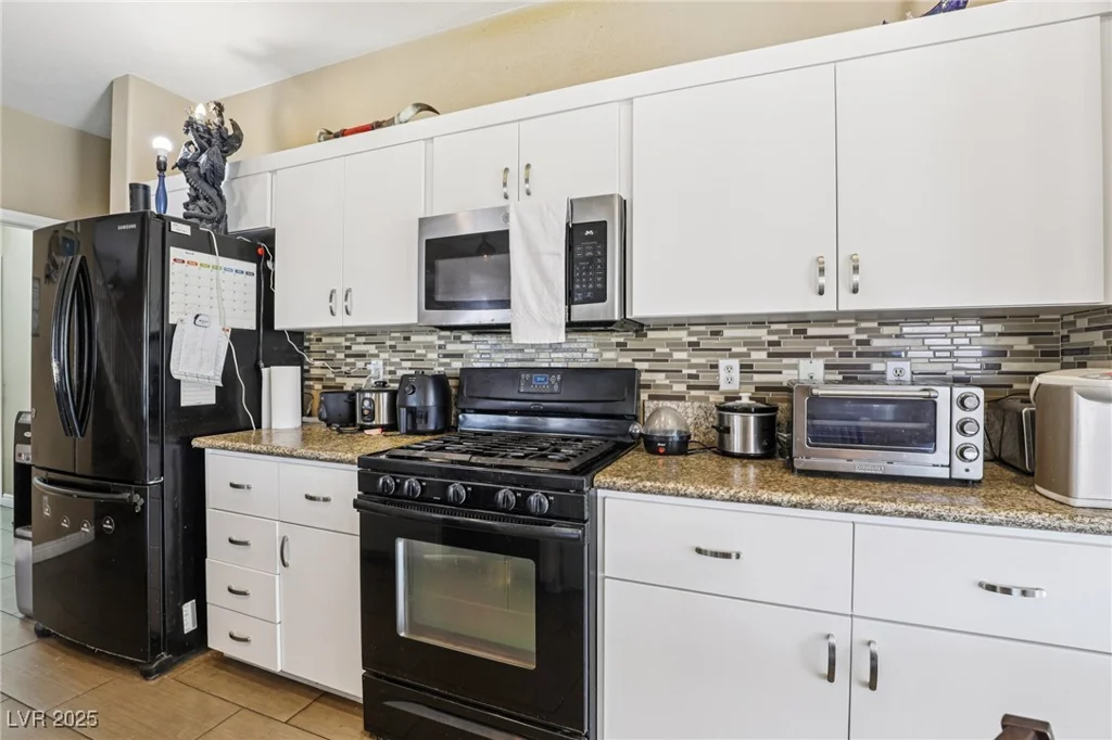 1172 Sloan, Las Vegas, NV 89110