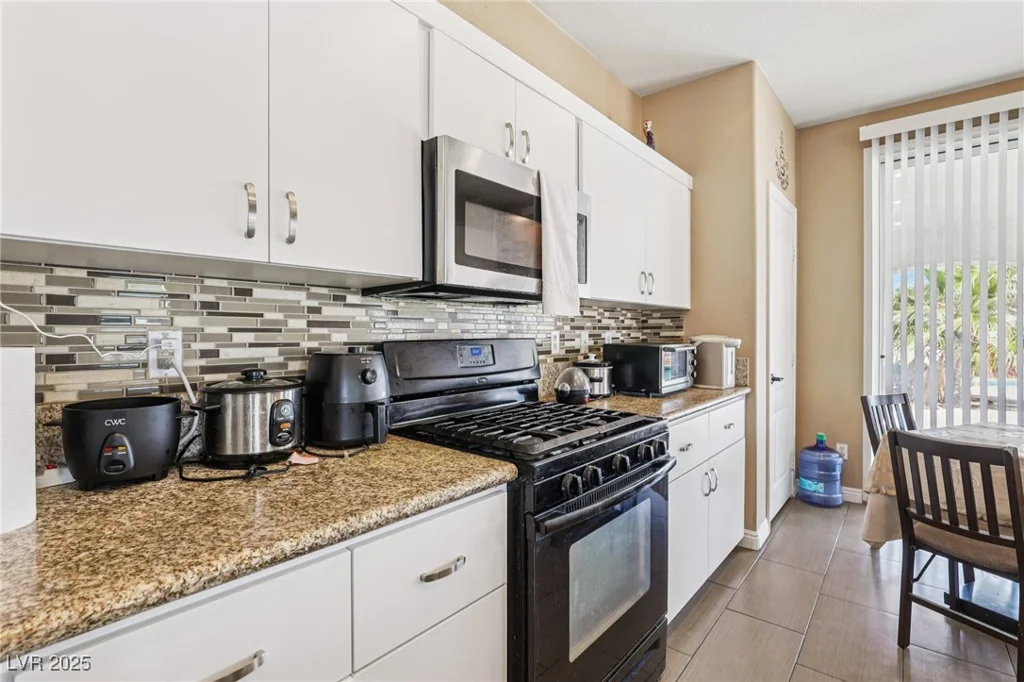 1172 Sloan, Las Vegas, NV 89110