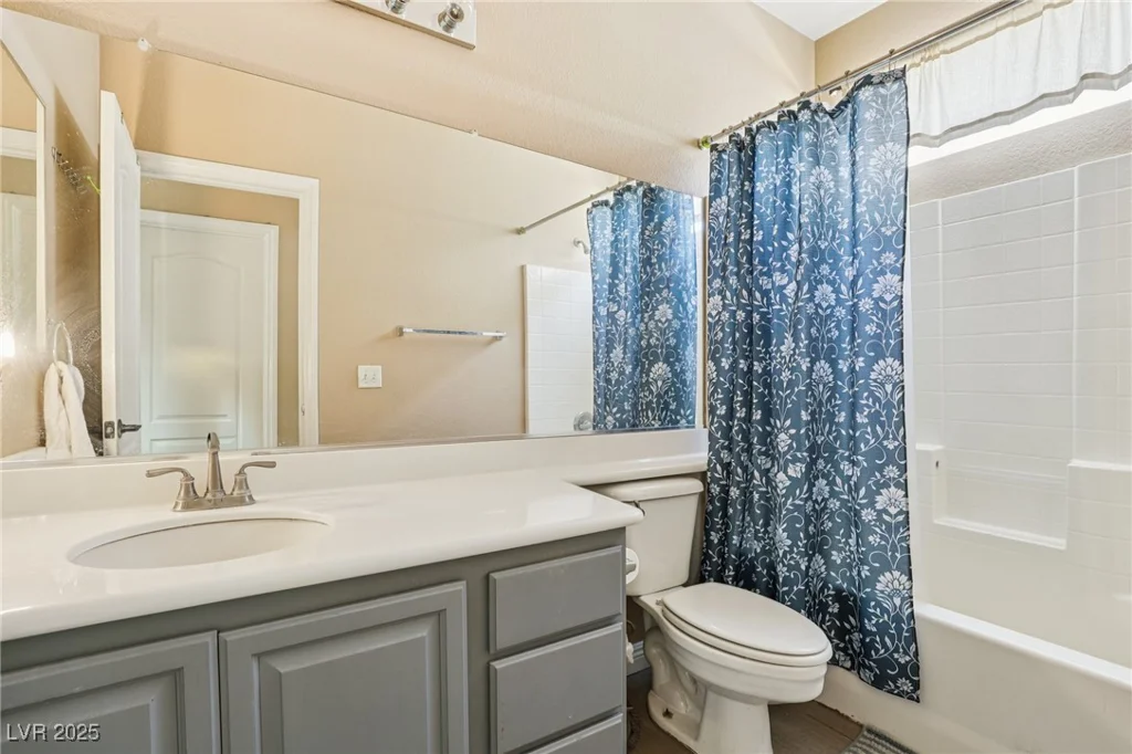 1172 Sloan, Las Vegas, NV 89110