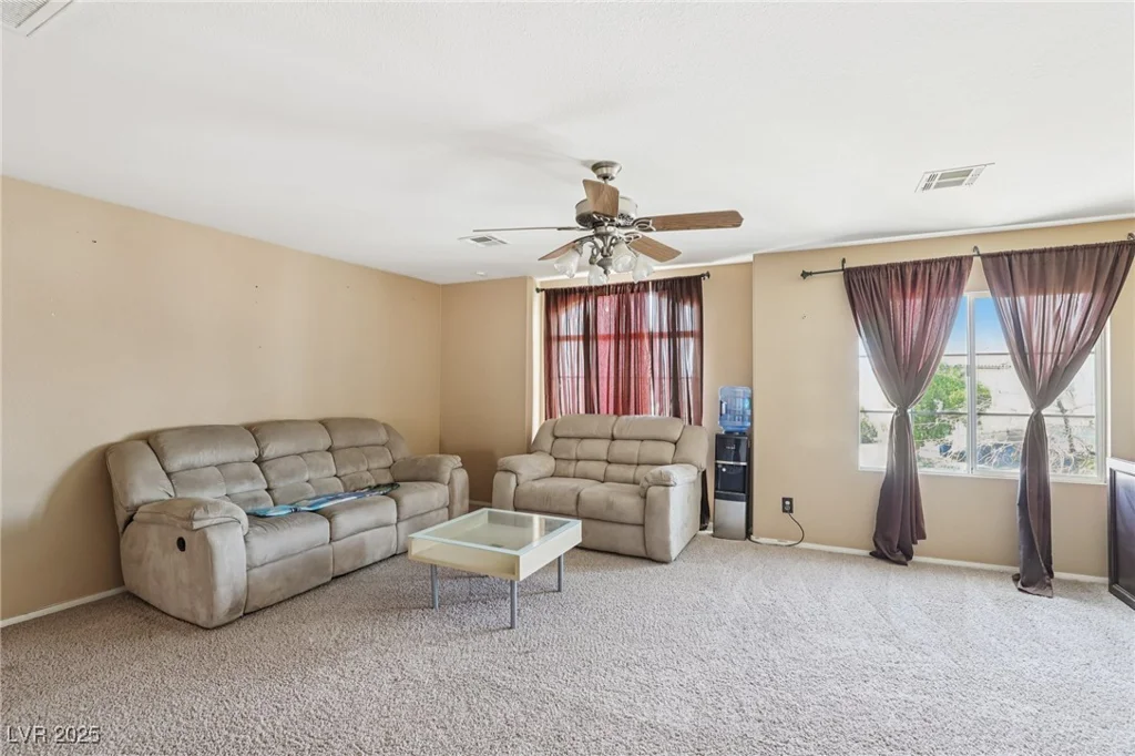 1172 Sloan, Las Vegas, NV 89110