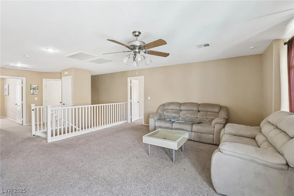 1172 Sloan, Las Vegas, NV 89110