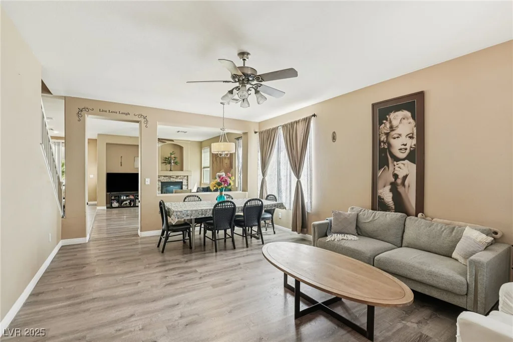 1172 Sloan, Las Vegas, NV 89110