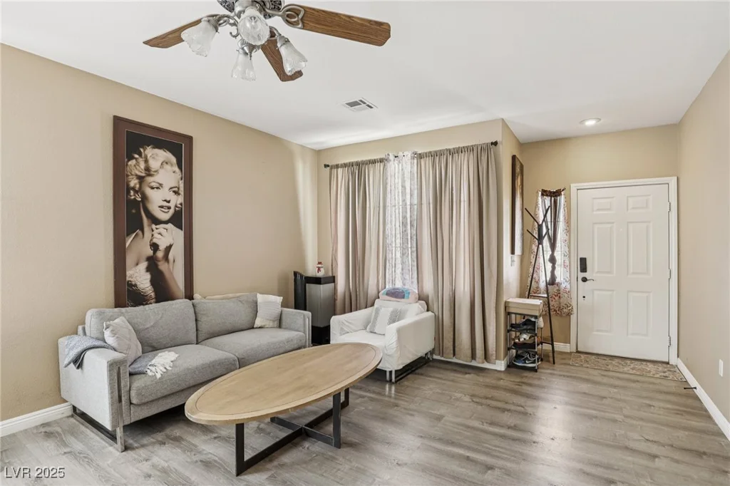 1172 Sloan, Las Vegas, NV 89110