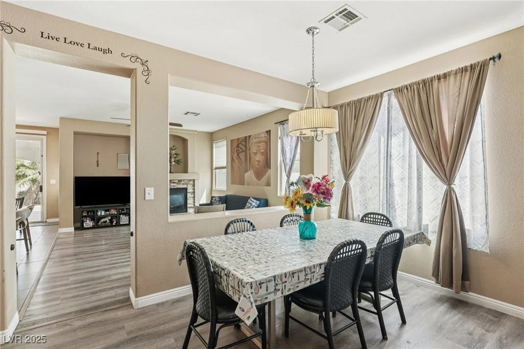 1172 Sloan, Las Vegas, NV 89110