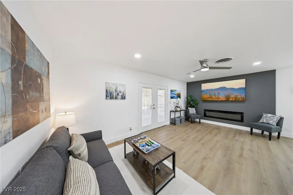 1940 Lexington, Las Vegas, NV 89106