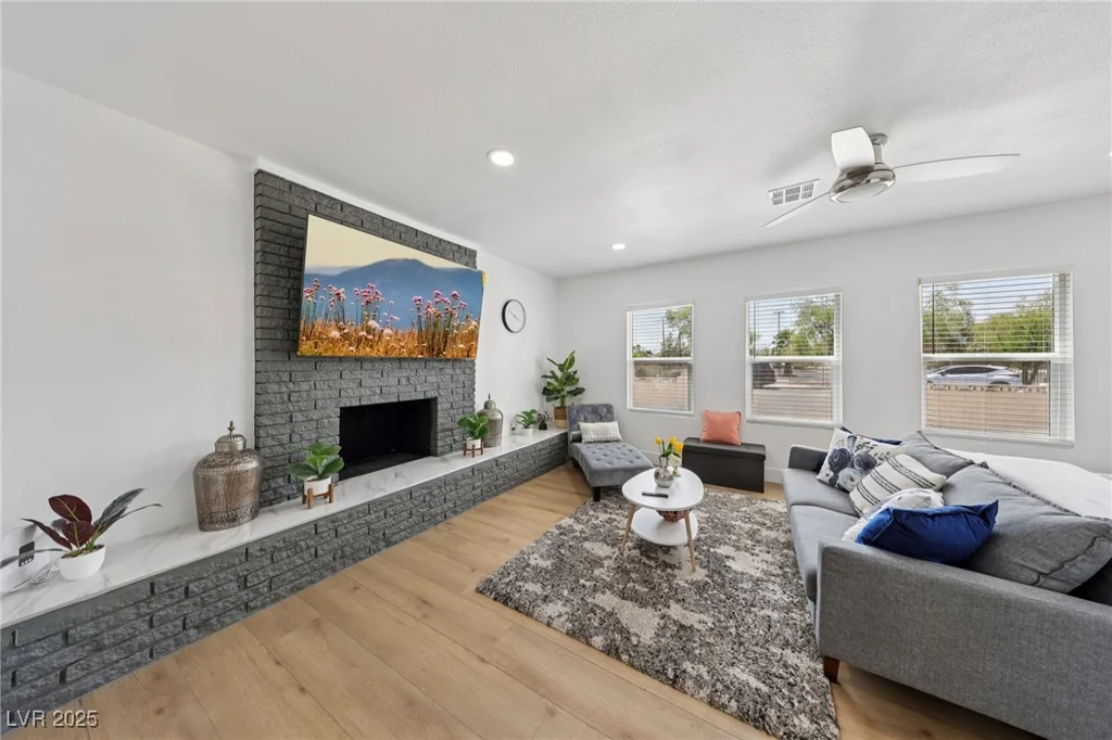 1940 Lexington, Las Vegas, NV 89106