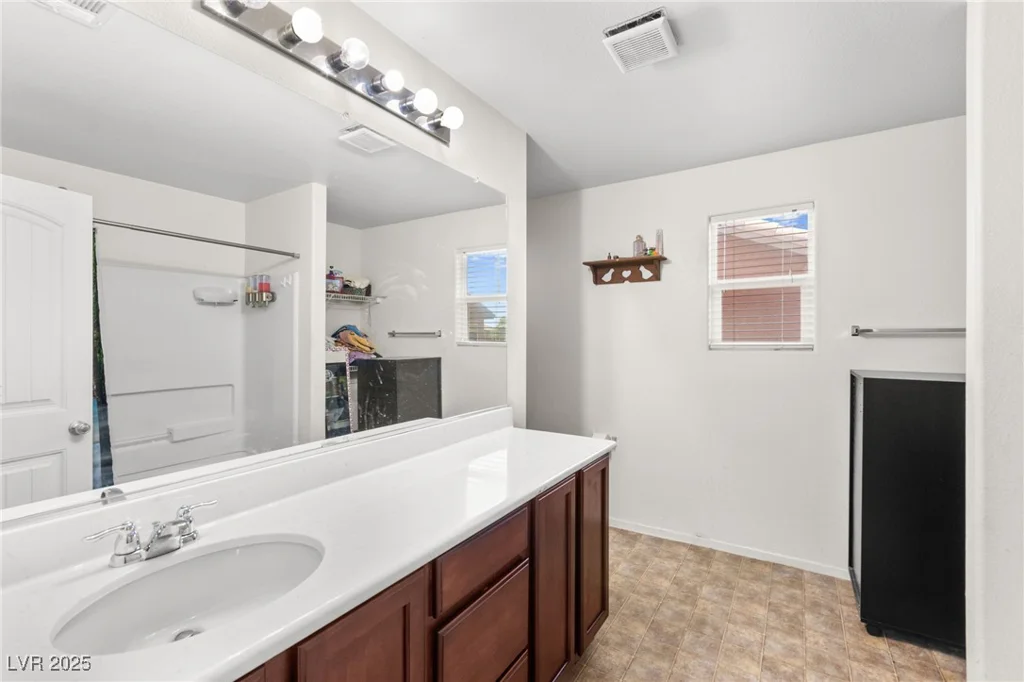 8635 Bella Jewel, Las Vegas, NV 89178