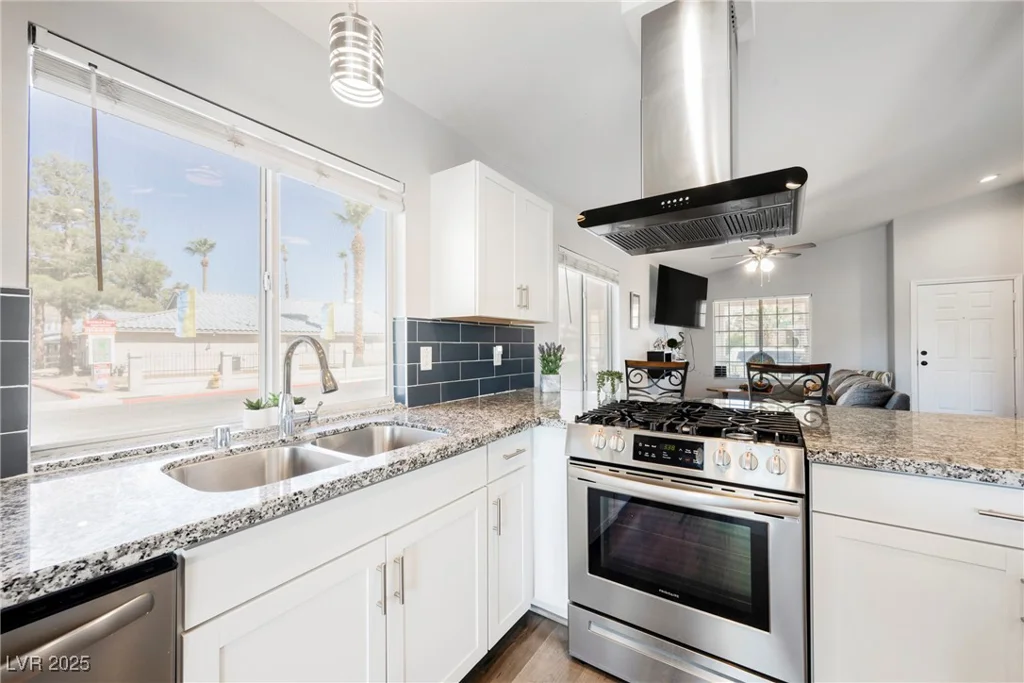 6552 Sweetzer, Las Vegas, NV 89108