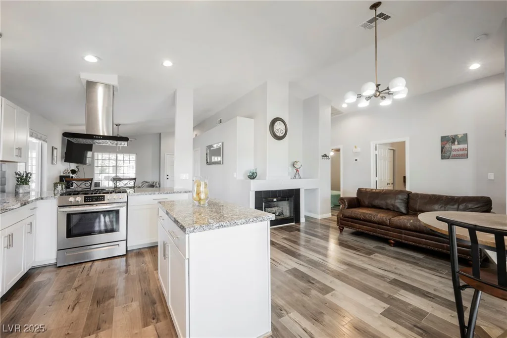 6552 Sweetzer, Las Vegas, NV 89108