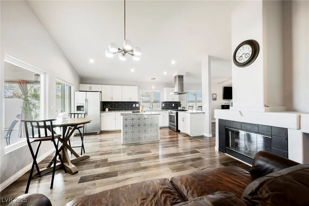 6552 Sweetzer, Las Vegas, NV 89108