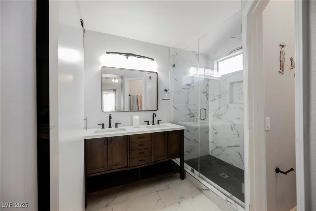 6552 Sweetzer, Las Vegas, NV 89108