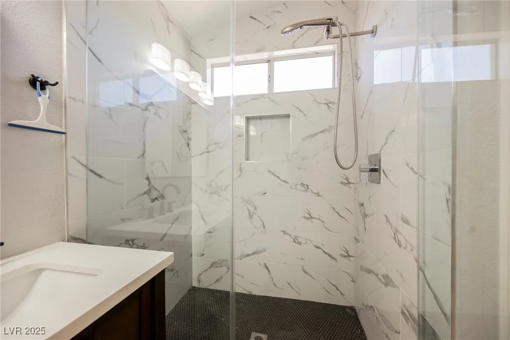 6552 Sweetzer, Las Vegas, NV 89108