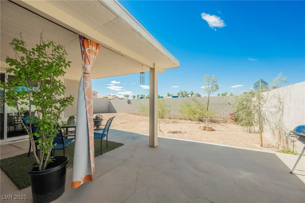 6552 Sweetzer, Las Vegas, NV 89108