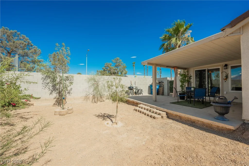 6552 Sweetzer, Las Vegas, NV 89108