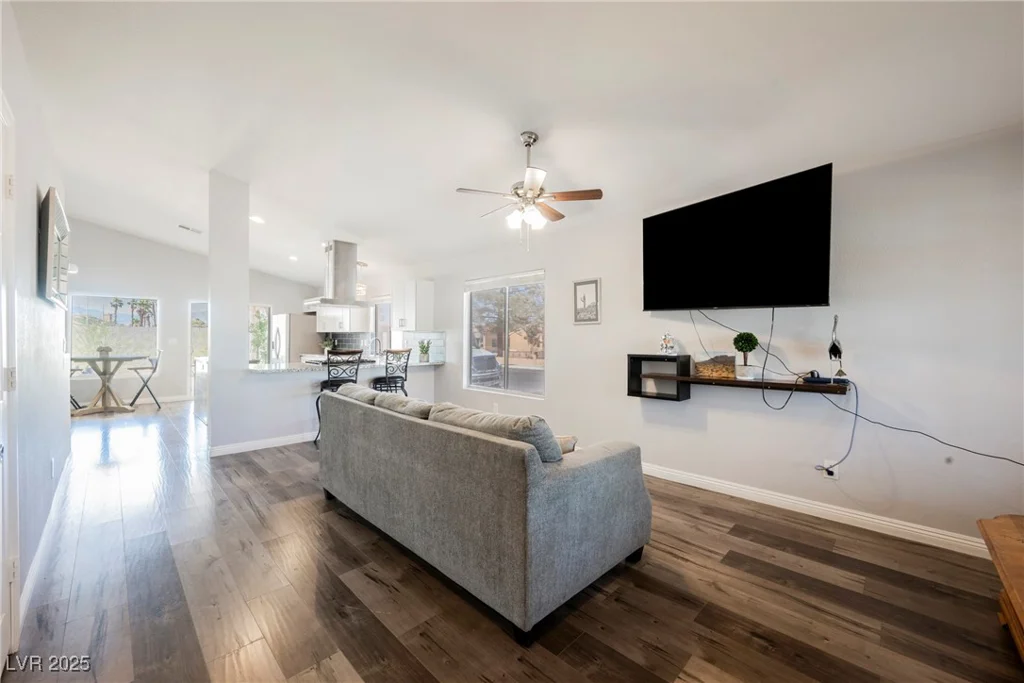 6552 Sweetzer, Las Vegas, NV 89108