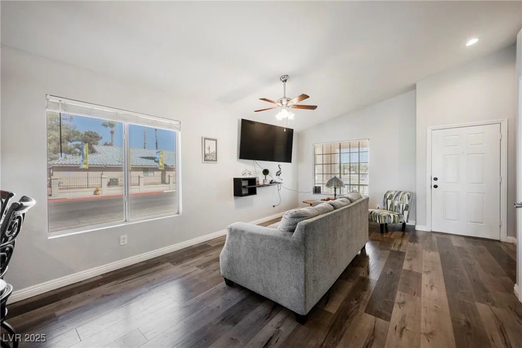 6552 Sweetzer, Las Vegas, NV 89108