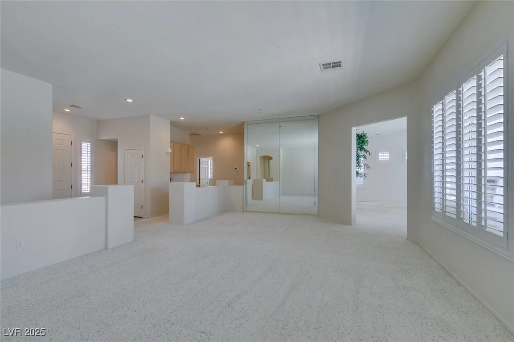 1414 Doggett, Las Vegas, NV 89123
