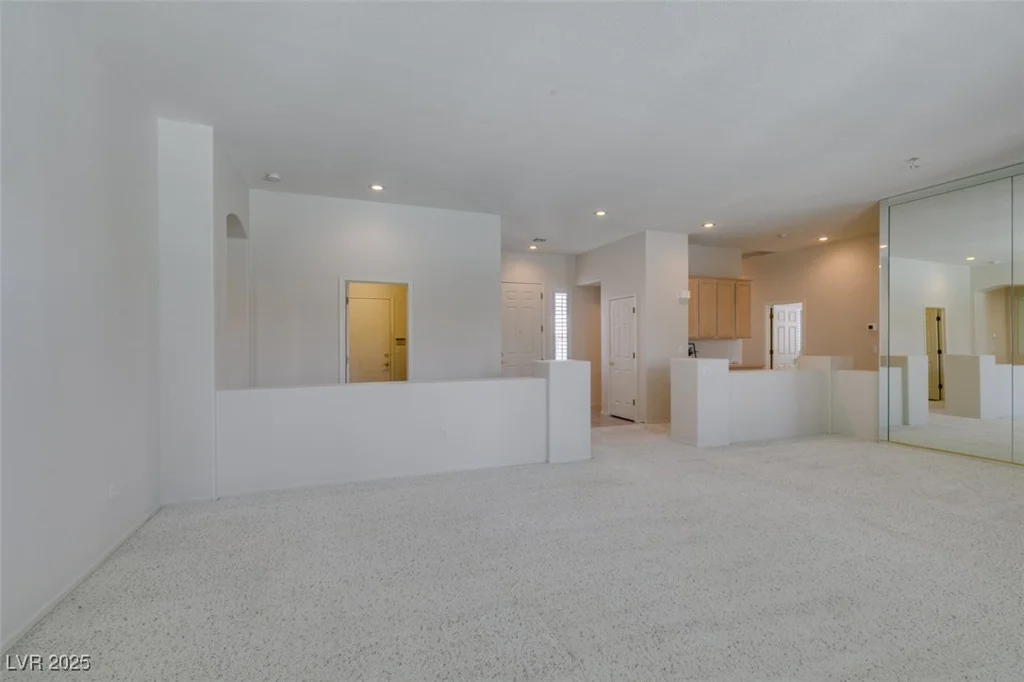 1414 Doggett, Las Vegas, NV 89123