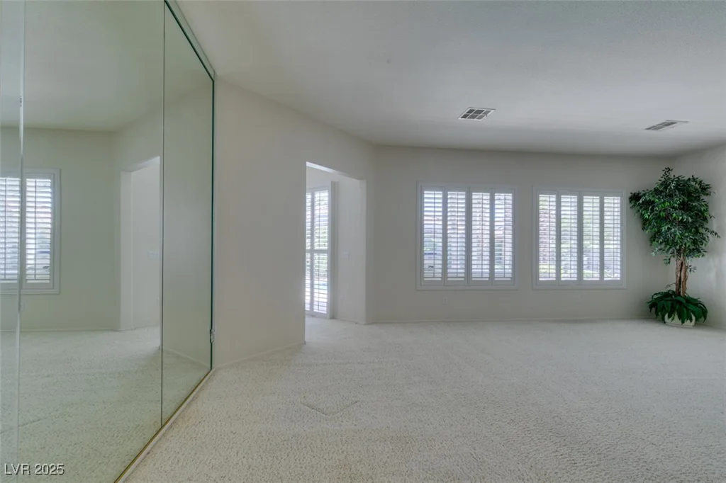1414 Doggett, Las Vegas, NV 89123