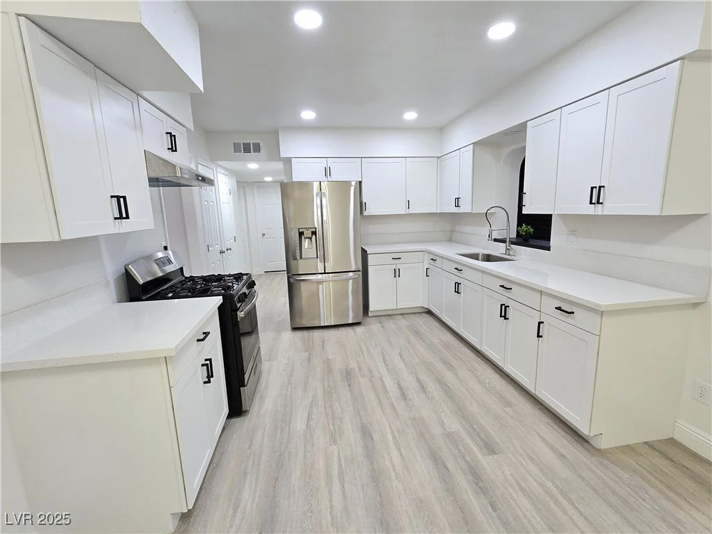 4324 El Conlon, Las Vegas, NV 89102