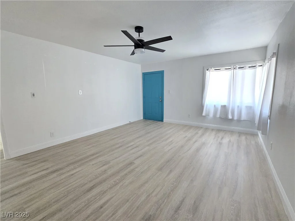 4324 El Conlon, Las Vegas, NV 89102