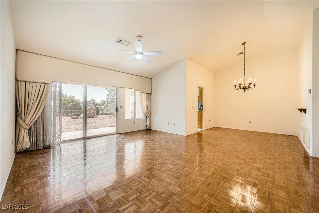 3104 Hayden, Las Vegas, NV 89134