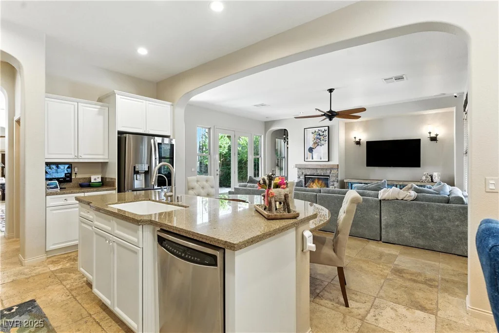 7427 Salvadora, Las Vegas, NV 89113