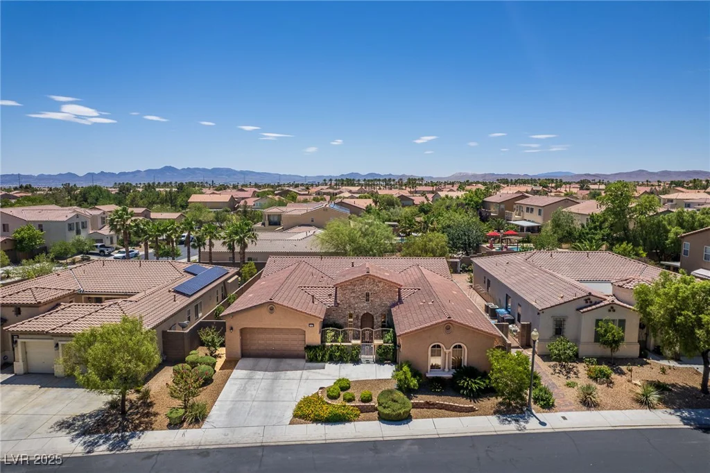 7427 Salvadora, Las Vegas, NV 89113
