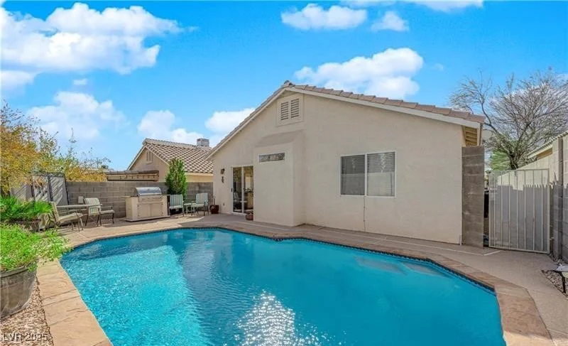 8468 Gilmore, Las Vegas, NV 89129