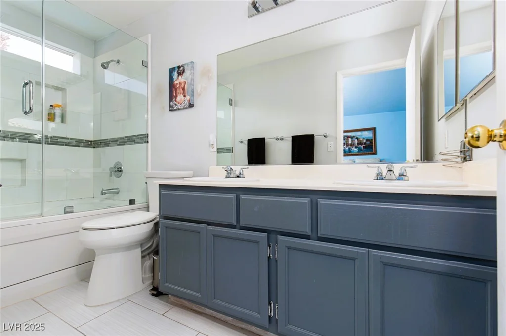 8468 Gilmore, Las Vegas, NV 89129