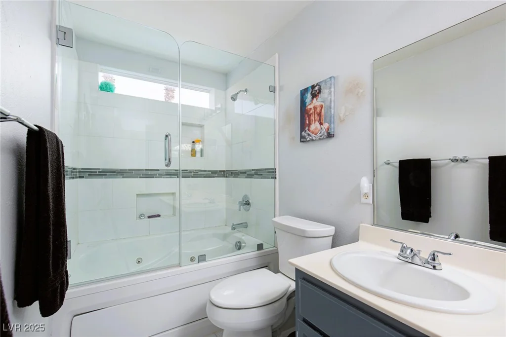 8468 Gilmore, Las Vegas, NV 89129