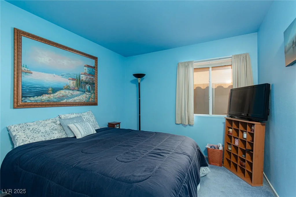 8468 Gilmore, Las Vegas, NV 89129