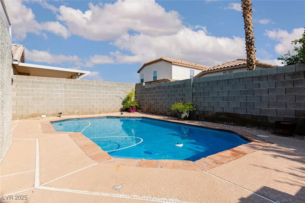 8468 Gilmore, Las Vegas, NV 89129
